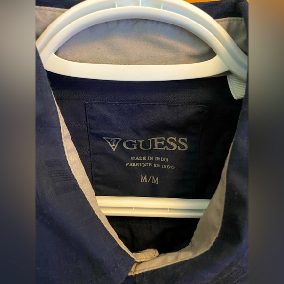 Guess button up shirt - Picture 2 of 3